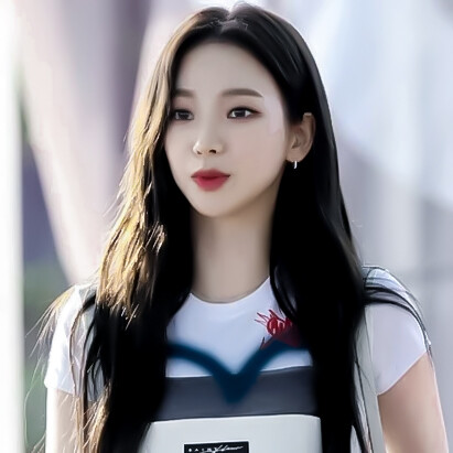 「柳智敏」
「©江郁」