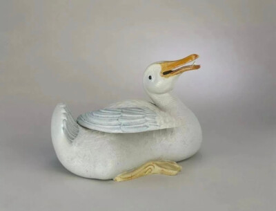 清乾隆 雕塑瓷鸭