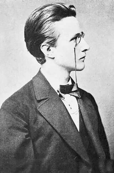 普朗克
德国著名物理学家、量子力学的重要创始人之一。