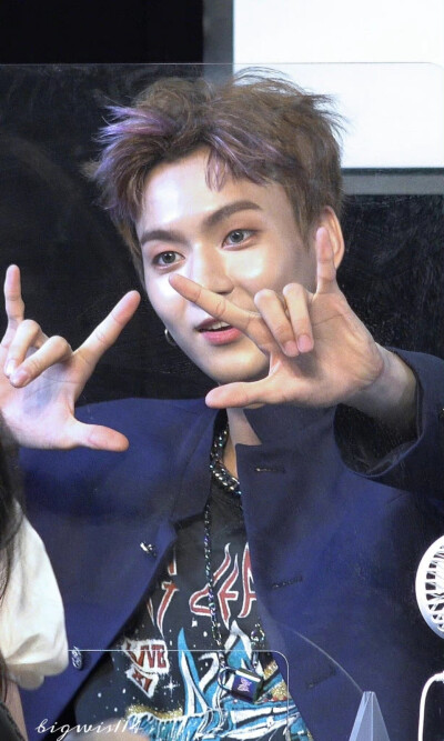 O.DE 吴承珉
©bigwis114 禁二改禁商用