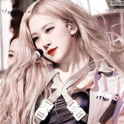 我能再见你一面吗 我站远点
朴彩英