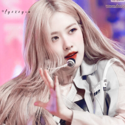 我能再见你一面吗 我站远点
朴彩英