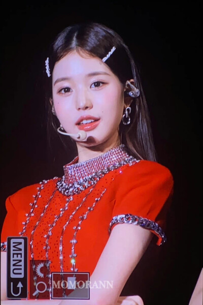 WONYOUNG 张员瑛
©momo_RAN_ 禁二改禁商用