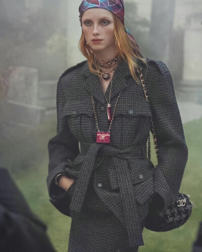 CHANEL FALL WINTER 2022-23 CAMPAIGN
