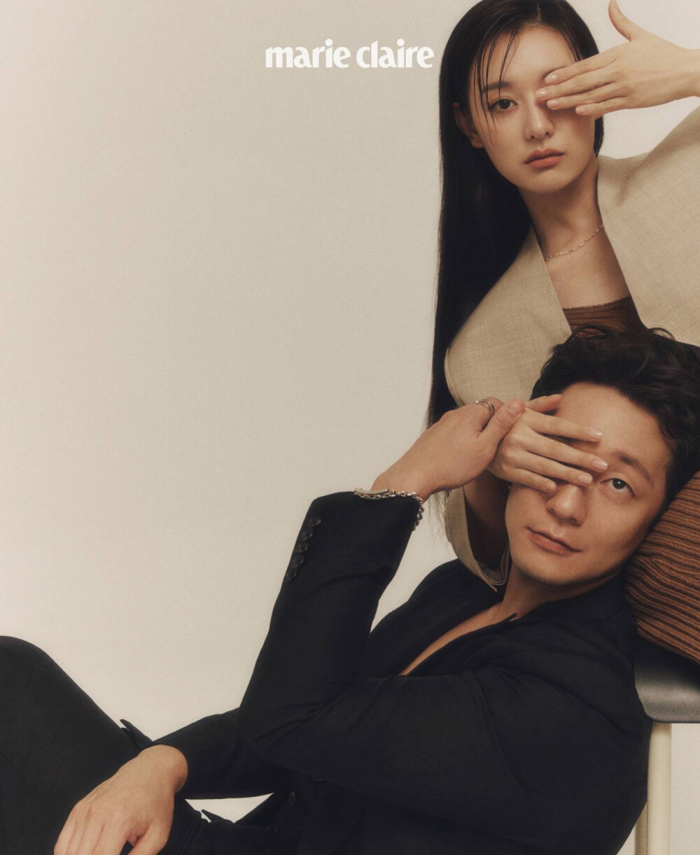 孙锡久 × 金智媛
《Marie Claire》