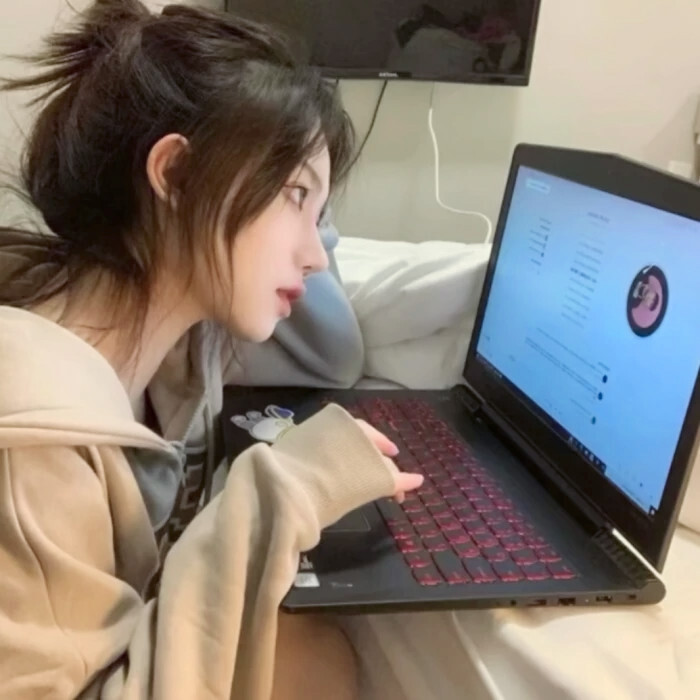 Buy yourself flowers to grow up with yourself 给自己买花陪自己长大.