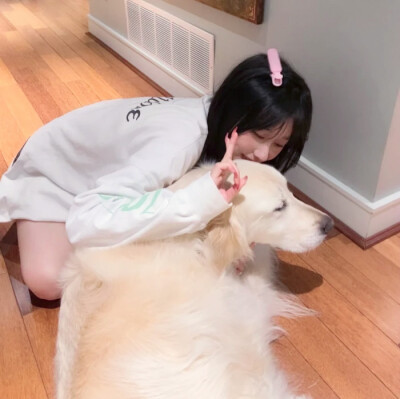 Buy yourself flowers to grow up with yourself 给自己买花陪自己长大.