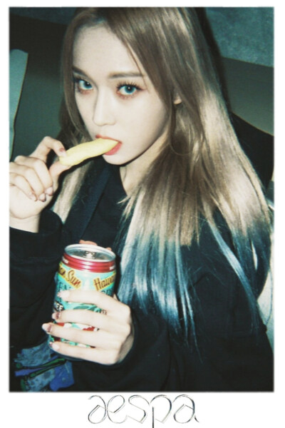 金玟庭 自制 拍立得风