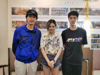 导演麦利雅斯：
#冰雨火开播#
赤忱热血，剑胆琴心。
原创故事从无到有，倾注大量心血，恭候多时，终于现身，感慨良多，我们的编剧小团队@张鸢盎 @毕妍兔熊超人 @耿远点 @陈德宇_ 辛苦了。总导演 @傅东育 辛苦了。…