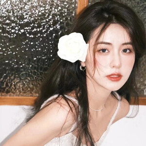-  ʸᵒᵘ ᶜᵃⁿ'ᵗ ᵍⁱᵛᵉ ⁱⁿ ᵗᵒ ˡⁱᶠᵉ ʷⁱᵗʰᵒᵘᵗ ᵗʳʸⁱⁿᵍ. -
 总不能还没努力就向生活妥协吧