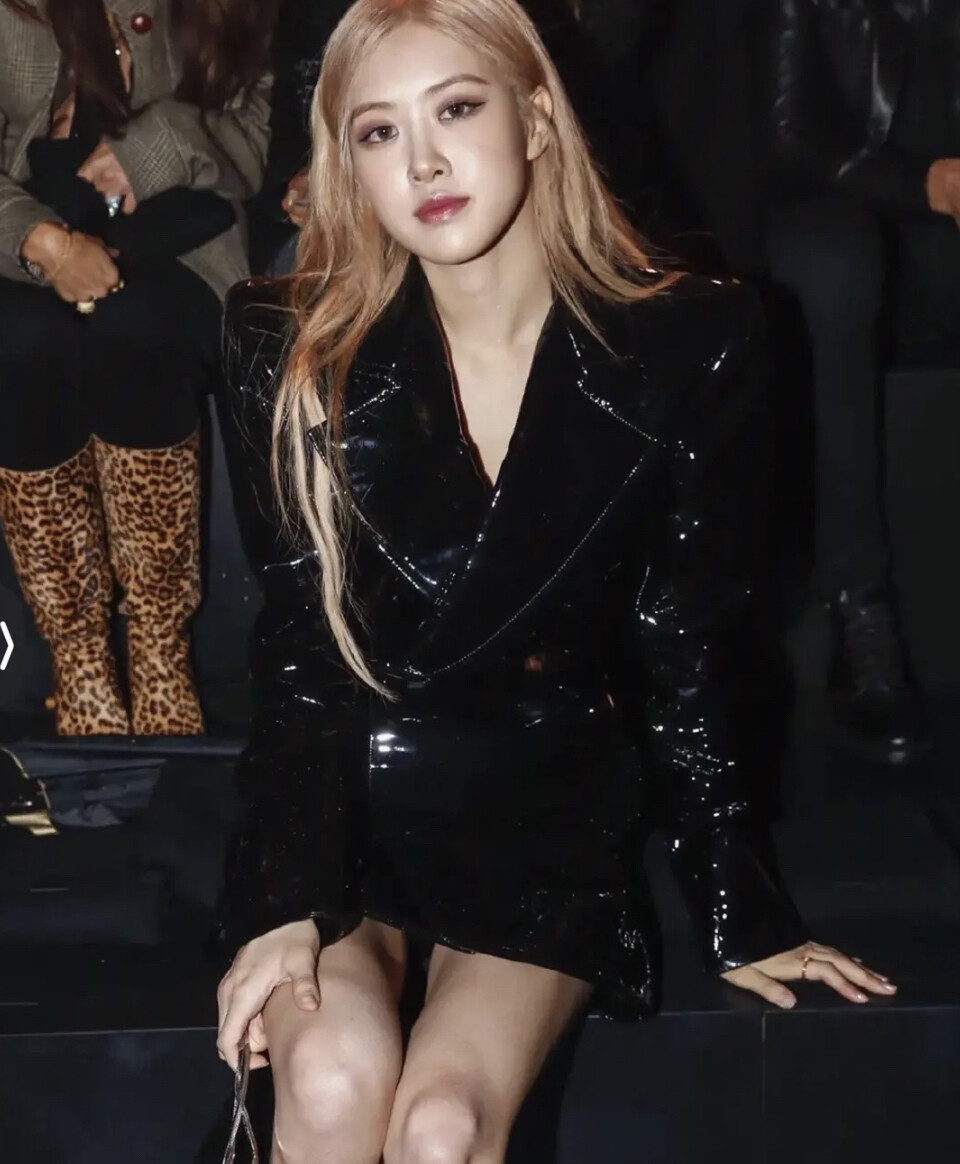 rosé朴彩英 blackpink
