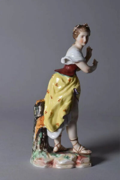维多利亚和阿尔伯特博物馆收藏的19世纪Volkstädt瓷偶