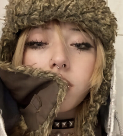 ～