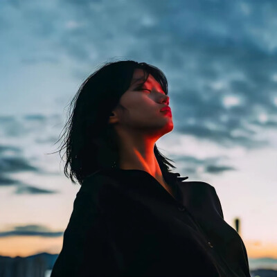 头像，女头，真人，高级，甜美，氛围感
『失望吗 越界的示爱者』