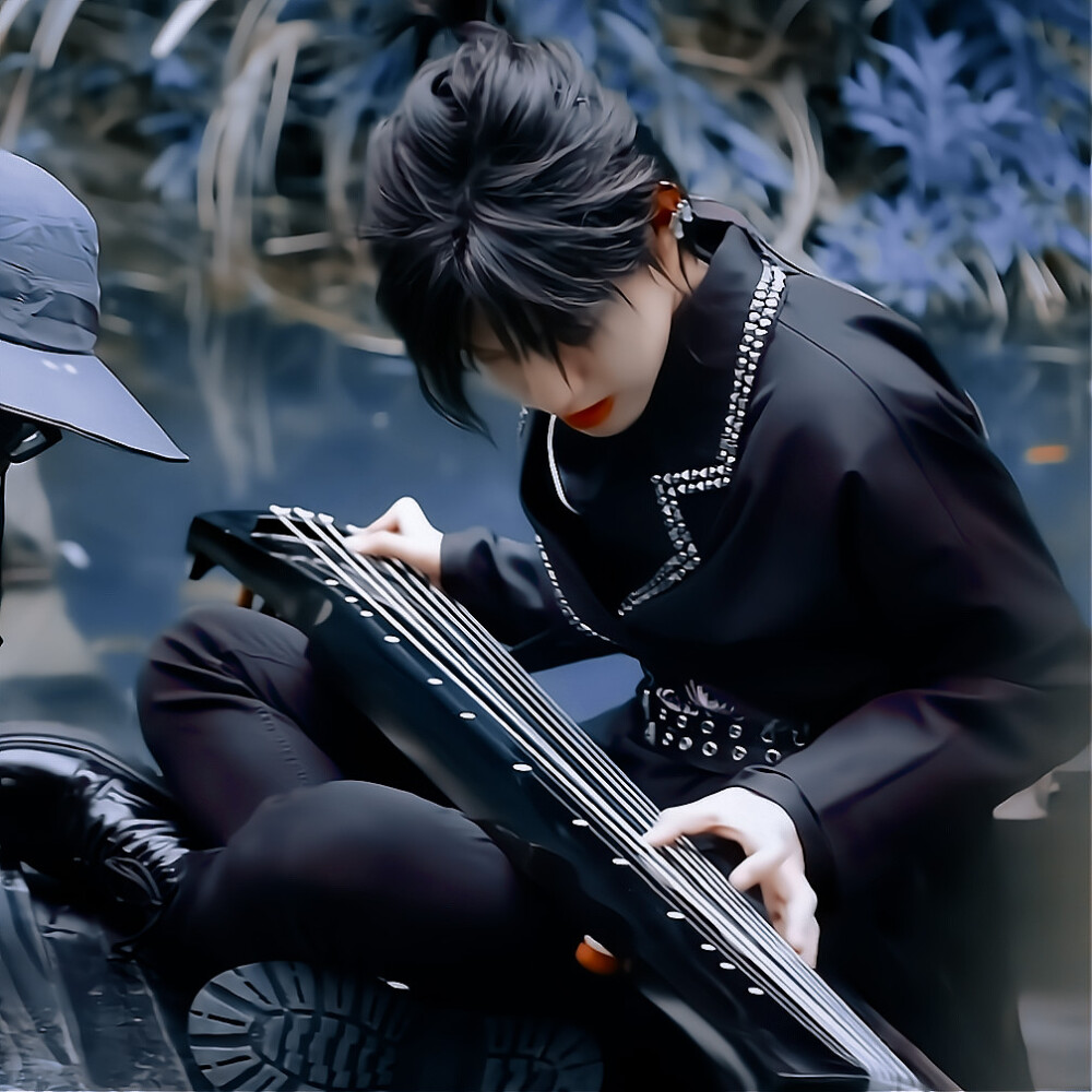 张泽禹/Jian Yu Jiang Hu
原截@余鹤岁