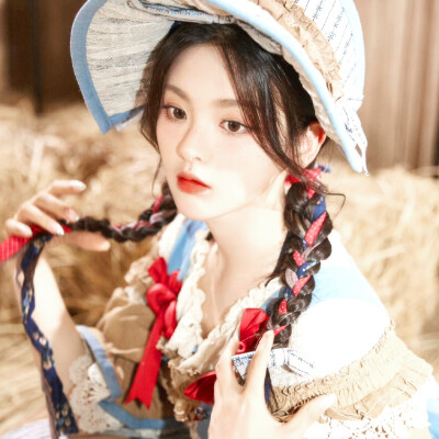 杨超越套图可二改 8张
最后一张是格式排版
收藏点赞（文明爱堆糖）