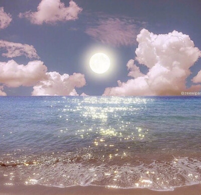 以前用这张图做过壁纸 但是换了手机找不到了 找不到长版的了 求各位小姐姐们要是有原图长图 可以告诉我在哪里能找到或者评论联系我 谢谢大家～