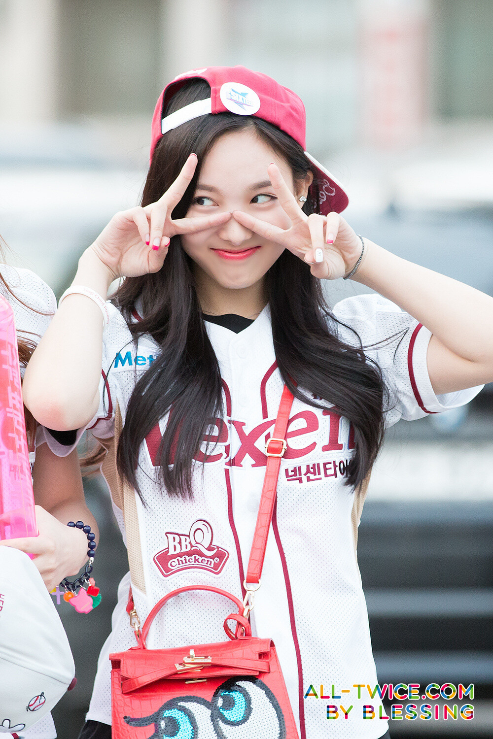 林娜琏 nayeon 08logo 侵权删.