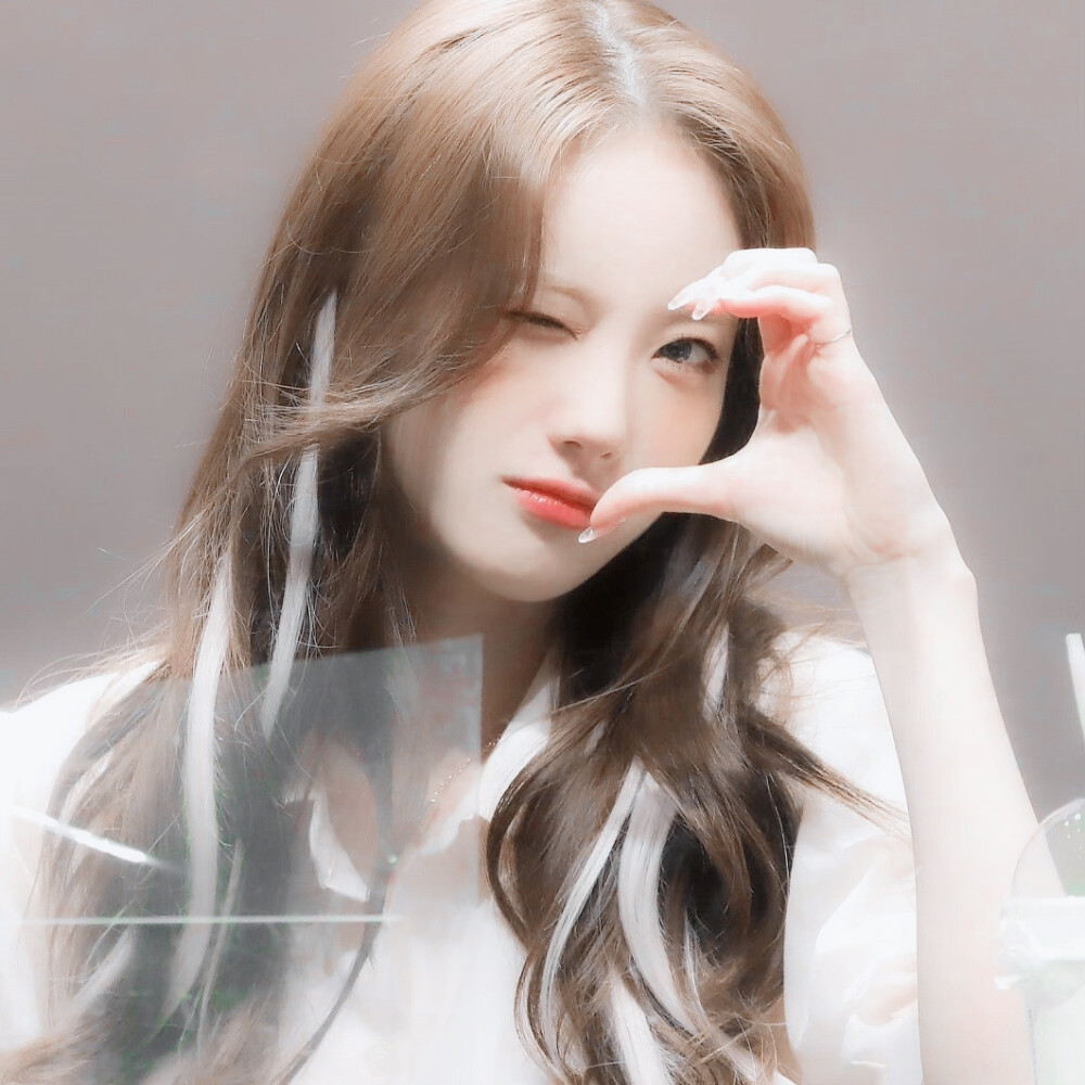 知世故而不世故。
©with_galaxy_36