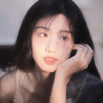 
*只要是真心连相撞都是花瓣飘飞的
Dieu a dit que c' était un vol