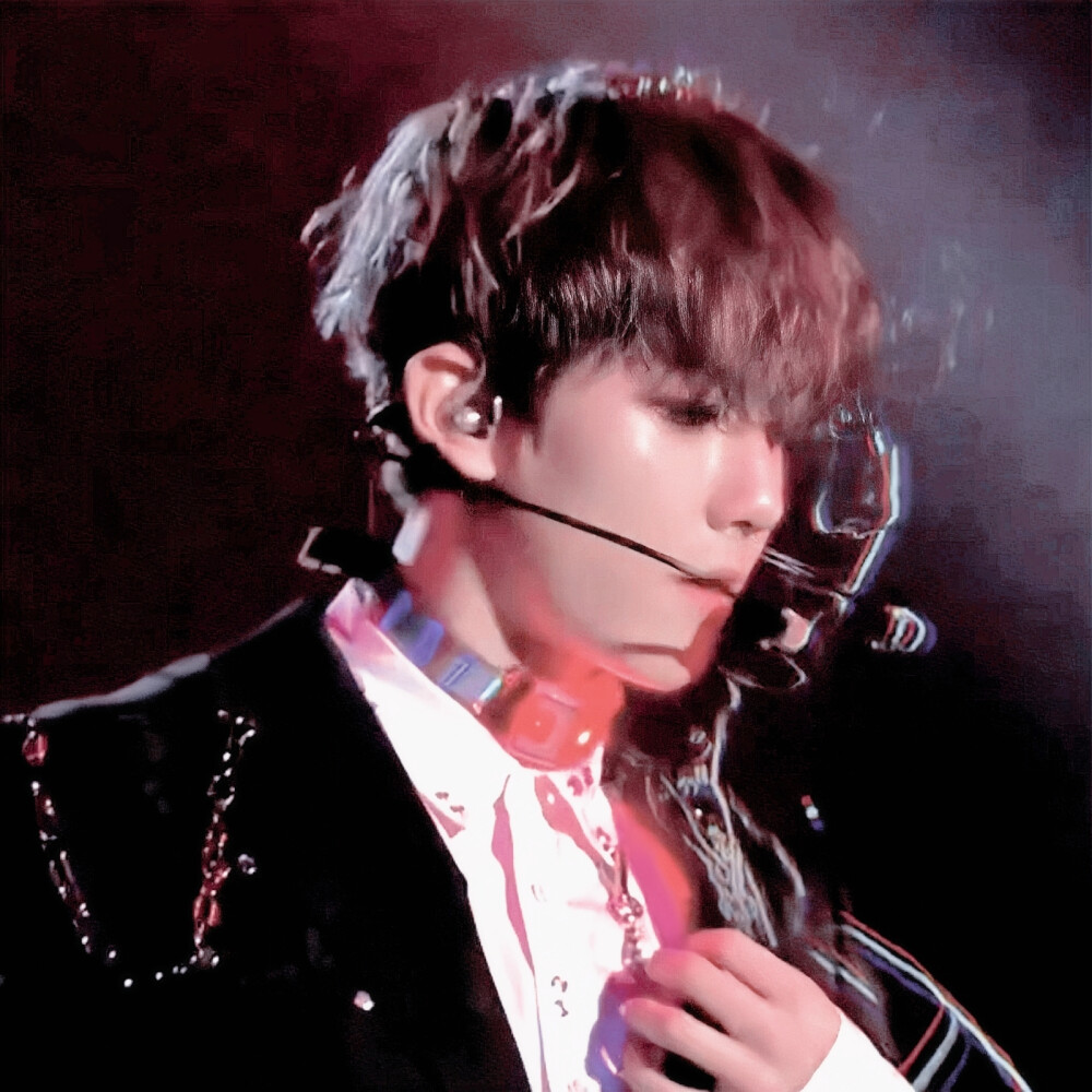 那天的机械心脏始终没亮，我的心动代码不该被埋没。
-边伯贤