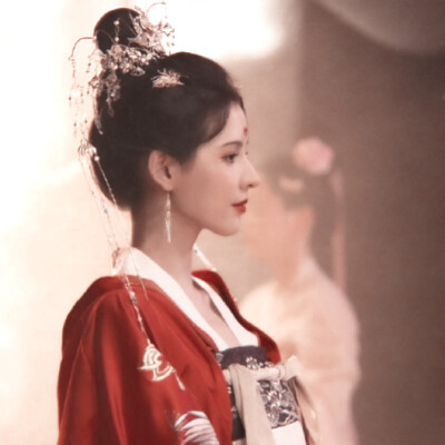 *少女没有乌托邦
-张予曦