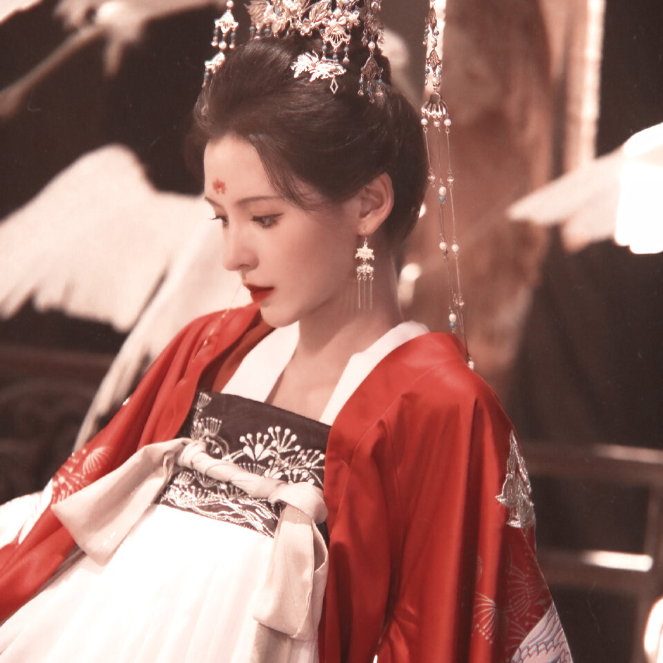 *少女没有乌托邦
-张予曦