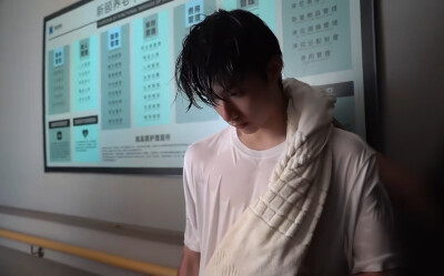 刘耀文
哭泣的游戏
氛围感系列图