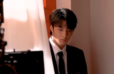 刘耀文
哭泣的游戏
氛围感系列图