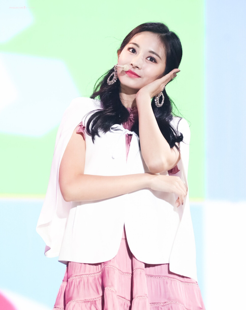 Tzuyu•周子瑜可二改
二改收藏专辑注明站子:pricelessgirl99