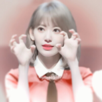 粉丝+我=宮脇咲良
.
.
宫脇咲良./cr.39MysteryLover