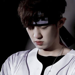 The world suddenly late, mountains and rivers have autumn .