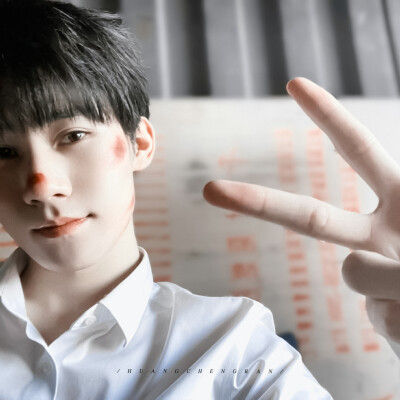 要怎么对你说出口 LOVE YOU。
