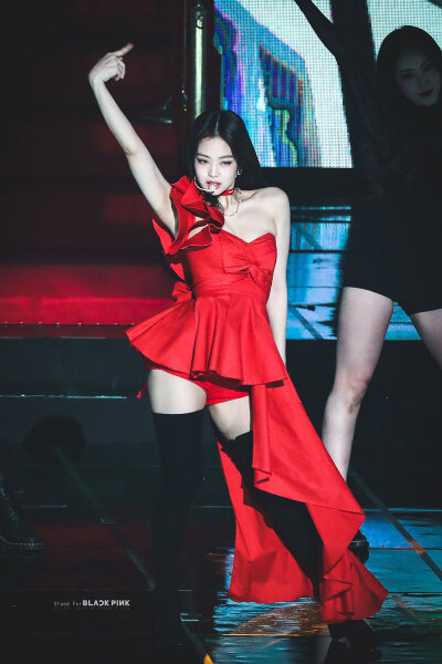 jennie红玫瑰