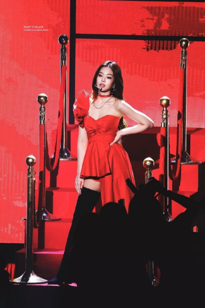 jennie红玫瑰