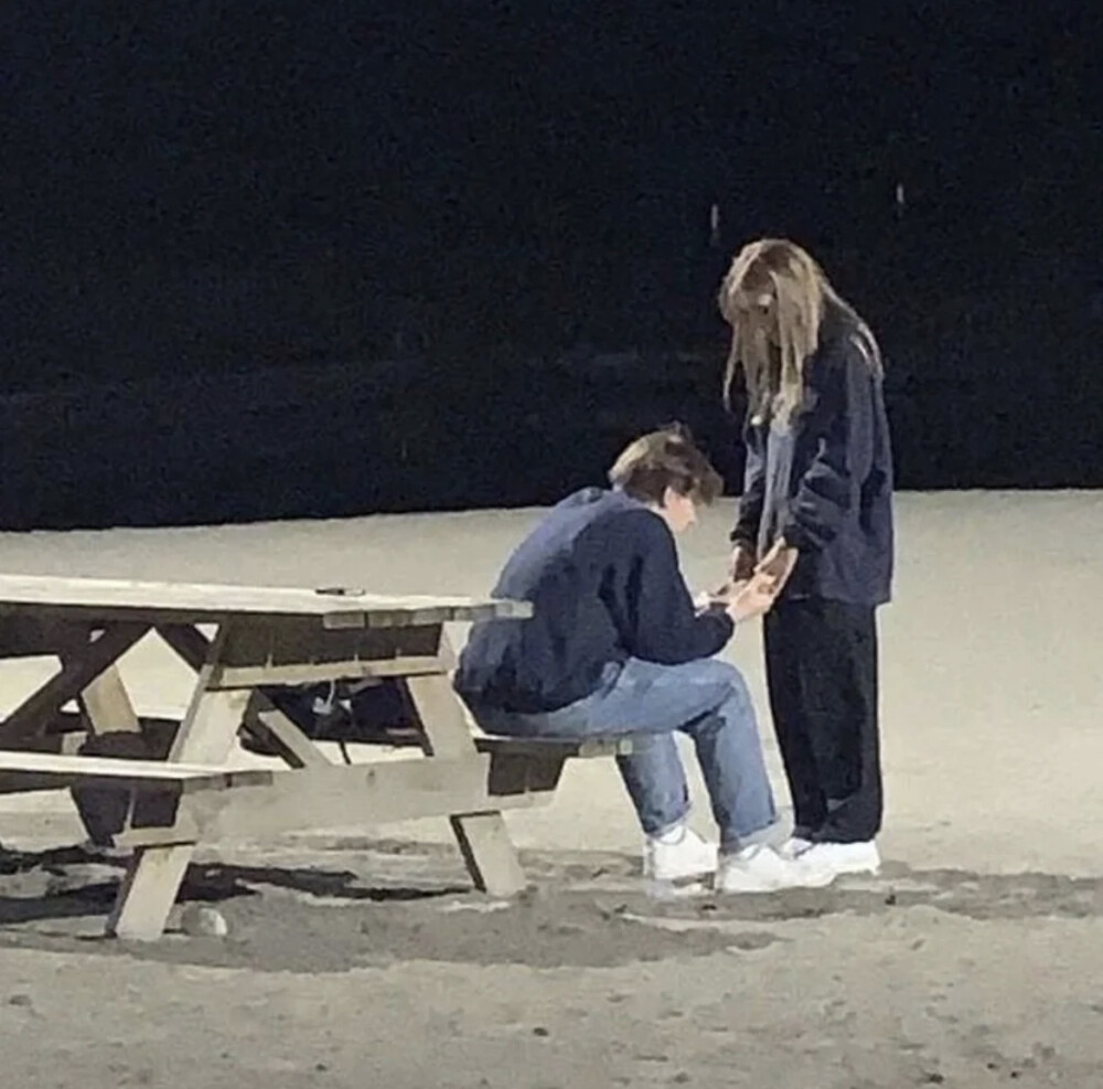 夜幕降临时我会变成你的小狗