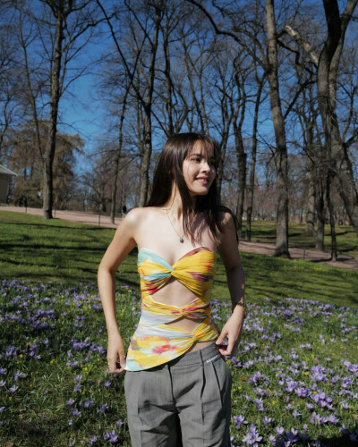 BY爱喝可乐的古娜小姐