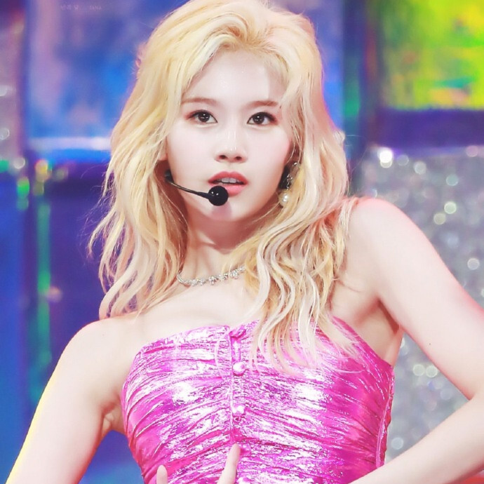 cr.halfmoon_sana