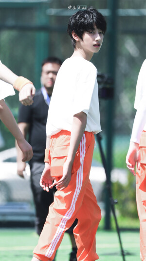 朱志鑫
TF家族运动会