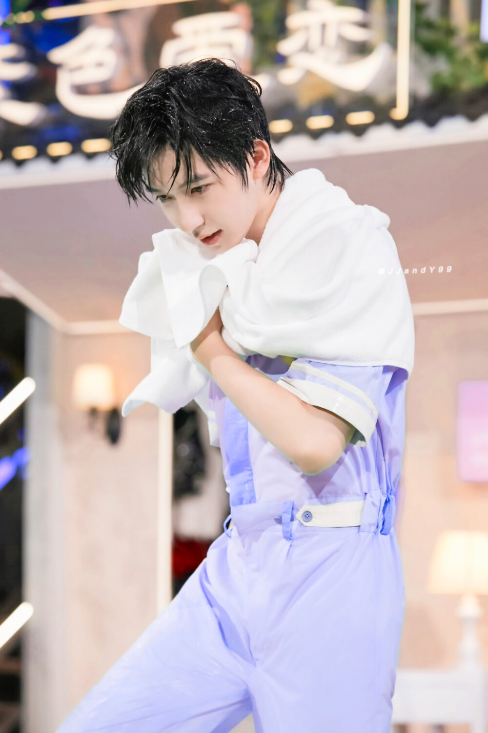 · 贺峻霖 严浩翔 