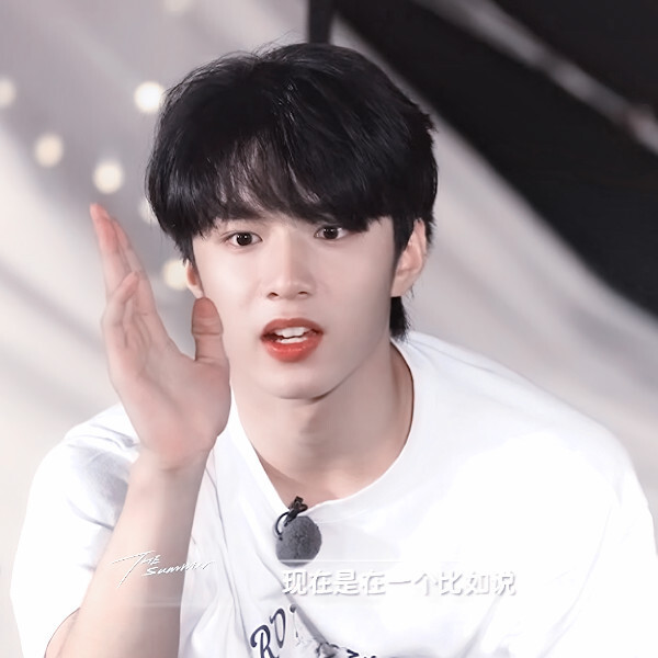 ૮₍˶•.•⑅₎ა
