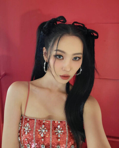 SUNMI 李宣美