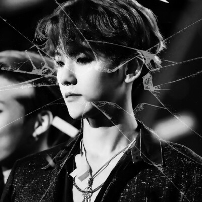 我从地狱来，要到天堂去，正路过人间 ——司汤达《红与黑》
*边伯贤