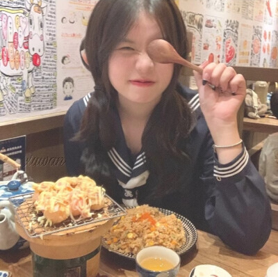 kᜊ(꒪ˊ꒳ˋ꒪)ᜊ k