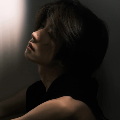 遗 憾 是 要 我 叙 述 它