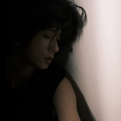 遗 憾 是 要 我 叙 述 它