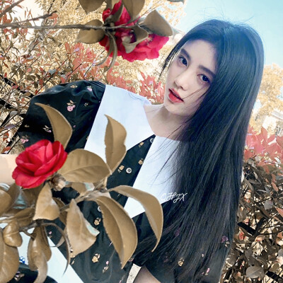 “在不在你心里都无所谓”
©鞠婧祎
