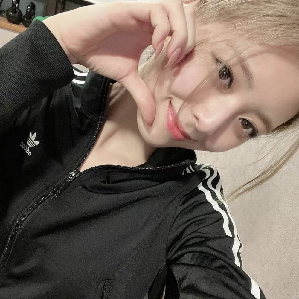 赵美延 林娜琏 金镀我 黄礼志 申有娜 雪允