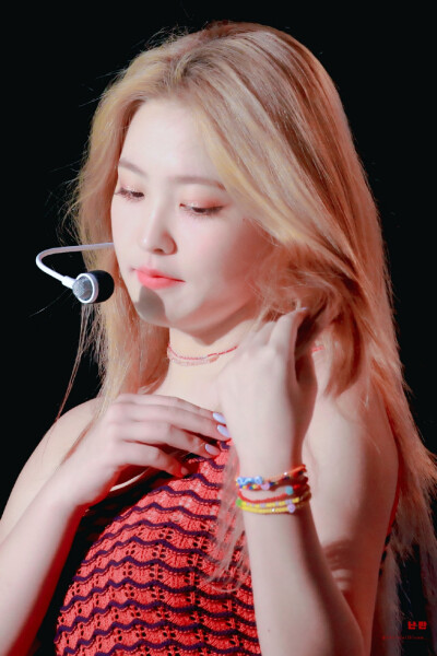 金艺琳可二改
©13einfullbloom