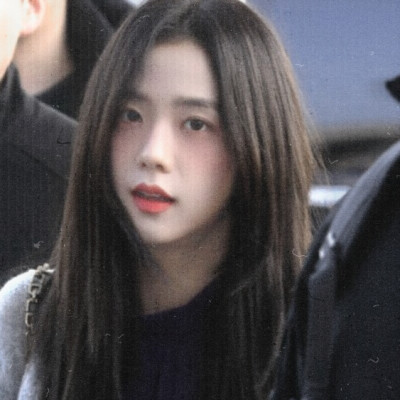 JISOO
Dieu dit qu'on est coincés